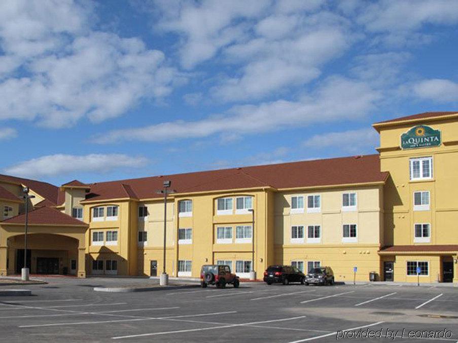 Comfort Inn & Suites Verona At Turning Stone Resort Casino Exteriér fotografie