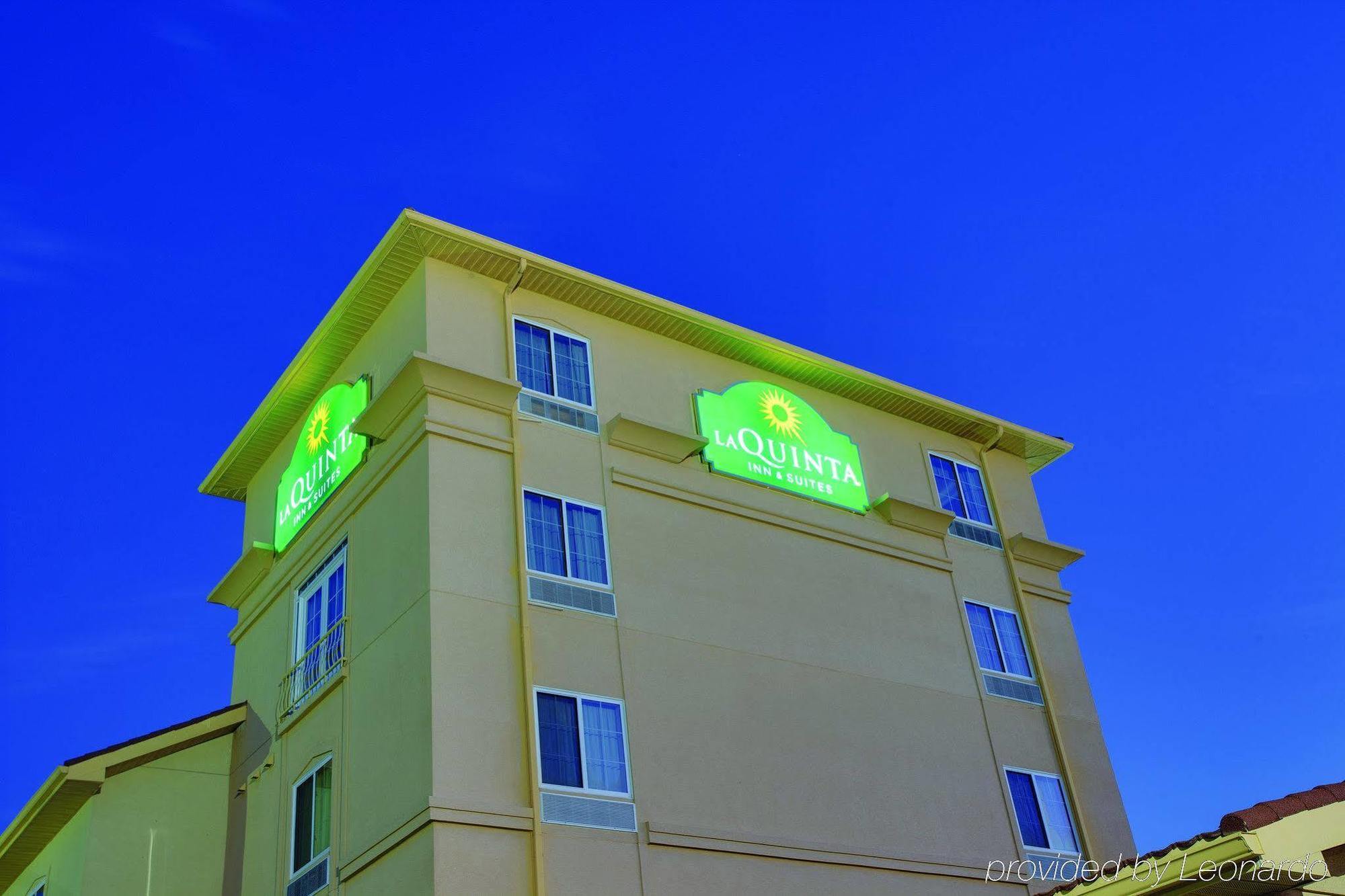 Comfort Inn & Suites Verona At Turning Stone Resort Casino Exteriér fotografie